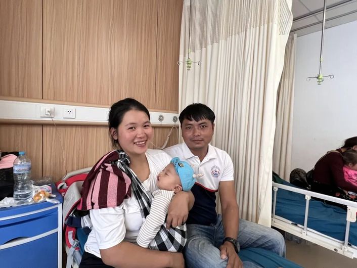 跨越山海,再筑澜湄合作新篇章——“母亲微笑行动”在老挝万象开展唇腭裂儿童义诊活动