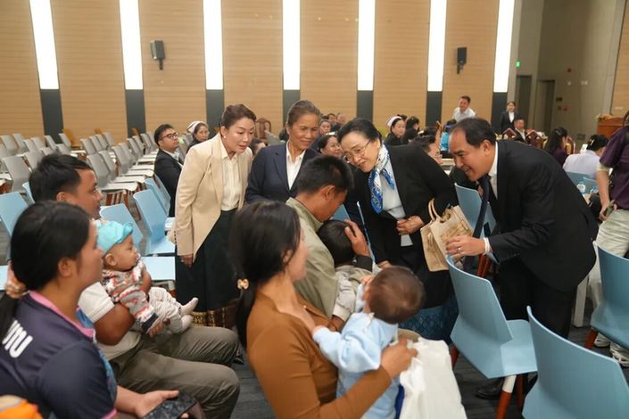 跨越山海,再筑澜湄合作新篇章——“母亲微笑行动”在老挝万象开展唇腭裂儿童义诊活动