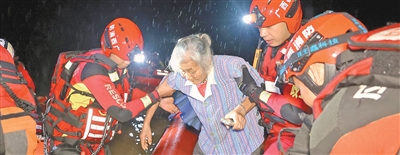 盯紧压实责任 全力抢险救援