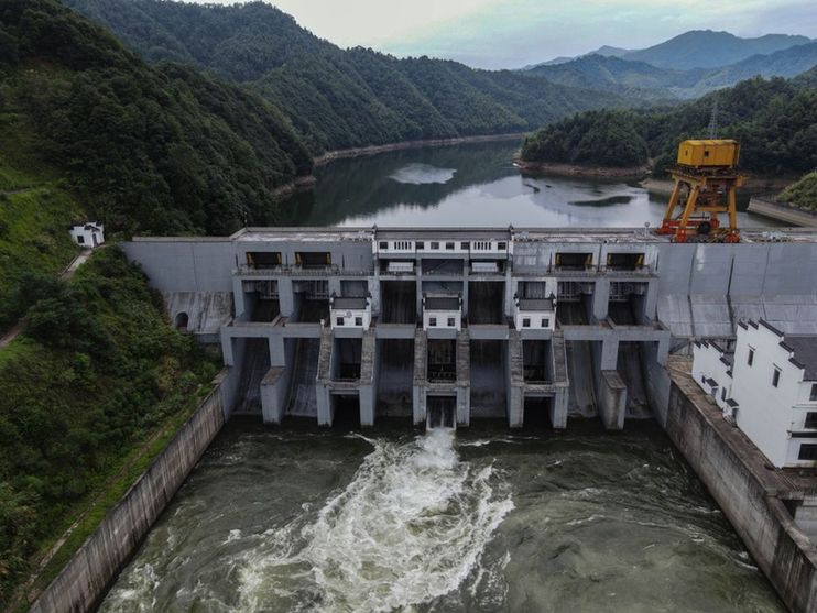 巡水库、护群众、保古建 安徽黄山迎战“巴威”见闻