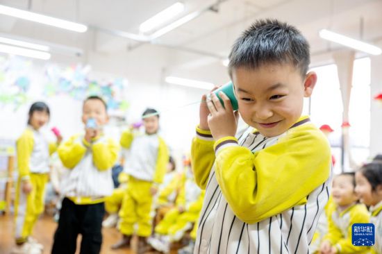 爱耳护耳 从小做起