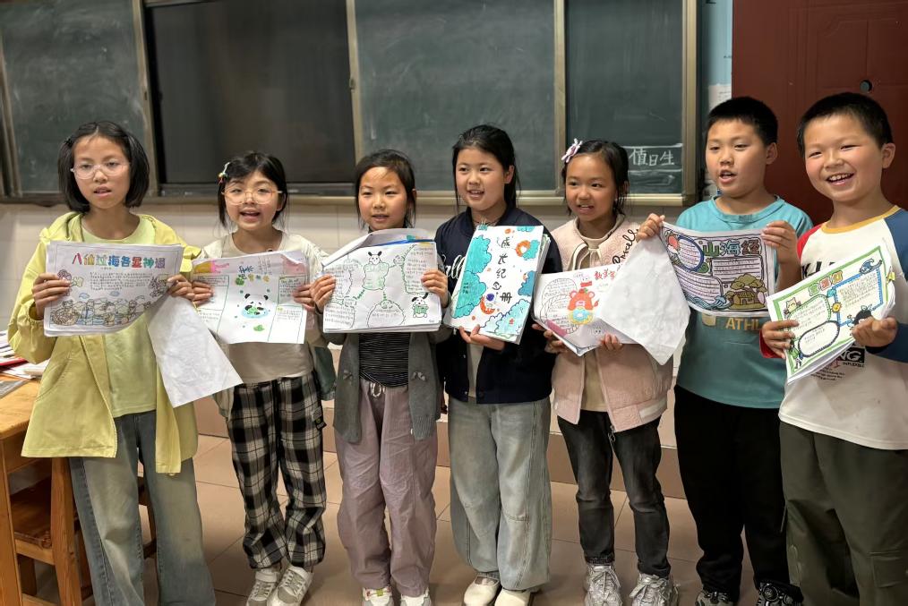 人均150册图书 这所乡村小学点亮孩子的“星辰大海”