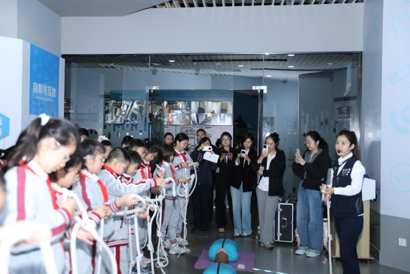 新征程上看应急｜99万传感器+4038名应急员 成都破解超大城市安全治理难题