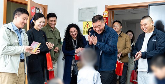 “学雷锋·暖童心·共成长”爱心活动走进丰台区儿童福利院 “学雷锋·暖童心·共成长”爱心活动走进丰台区儿童福利院