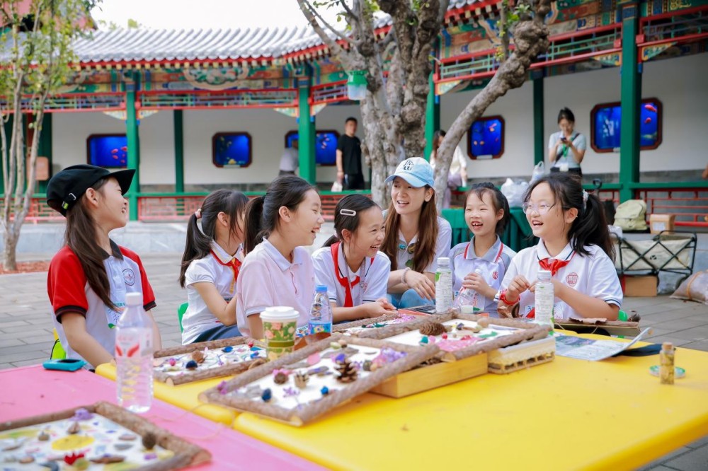 创新青少年自然科普教育 中国平安举办“拥抱古树 守护童心”公益活动 创新青少年自然科普教育 中国平安举办“拥抱古树 守护童心”公益活动