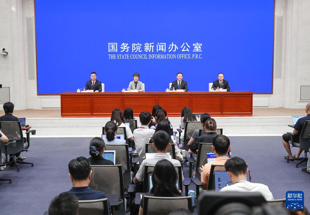 惠及哪些群体？资金如何保障？——两部门详解逐步推行免费学前教育政策