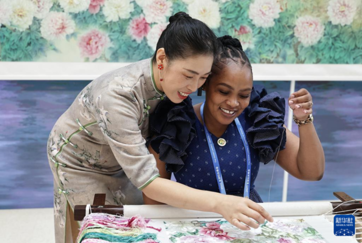 数字赋能，让非遗“活”起来、“潮”起来