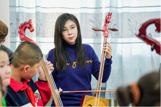 “草原深处下个包”：AI音乐公益点亮乡村儿童艺术梦