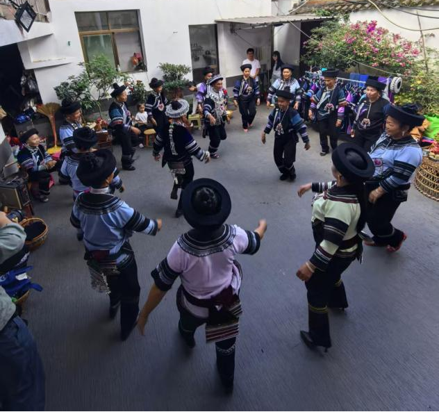 红河彝乡一针一线“绣”出幸福路——探访云南省红河州红河县乐育镇尼苏刺绣专业合作社非遗工坊